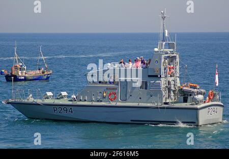 HMS Trumpeter al Lifeboat Launch Day, Selsey, West Sussex, Inghilterra, Regno Unito. Agosto. Artigianato Coastal Training con Royal Navy Reserve. Classe Archer. Massimo Foto Stock