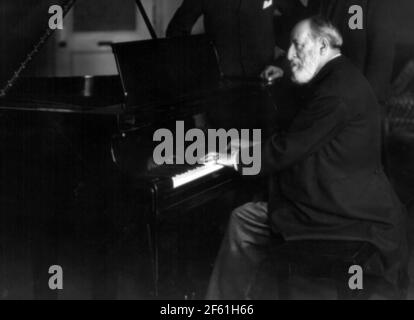 Camille Saint-Saens, compositore francese Foto Stock