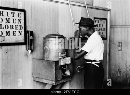 Fontana d'acqua segregata Foto Stock