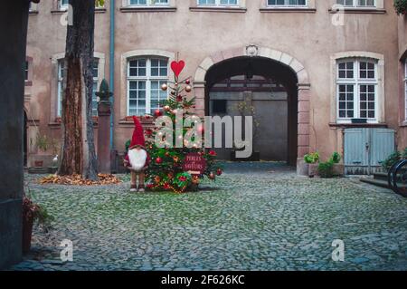 Decorazioni natalizie tradizionali a Elsass Foto Stock