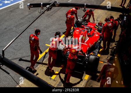 VETTEL Sebastian (ger) Ferrari SF70-H team scuderia Ferrari, ambiance pitlane durante il campionato del mondo di Formula 1 FIA 2017, Gran Premio di Spagna, a Barcellona Catalunya dal 11 al 14 maggio - Foto Florent Gooden / DPPI Foto Stock
