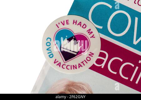 Ho avuto il mio adesivo sulla vaccinazione contro il Covid 19 incollato sul foglietto illustrativo del Covid 19 Foto Stock