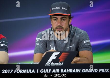 ALONSO Fernando (spa) McLaren Honda MCL32, ambiance portrait conference de presse conferenza stampa durante il campionato del mondo di Formula 1 FIA 2017, Gran Premio del Bahrain, a Sakhir dal 13 al 16 aprile - Foto Antonin Vincent / DPPI Foto Stock