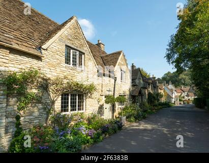 Castle Combe, Cotswolds, Wiltshire, Inghilterra, Regno Unito, Europa Foto Stock