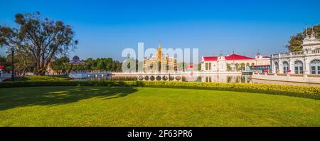 Palazzo Estivo reale o Bang Pa-in su un lago vicino Bangkok, Provincia di Ayutthaya, Thailandia Foto Stock