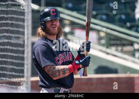 Cleveland Indians, il fielder di destra ben Gamel (28) durante una partita di allenamento primaverile contro i Kansas City Royals, domenica 29 marzo 2021, a Phoenix, AZ. T Foto Stock