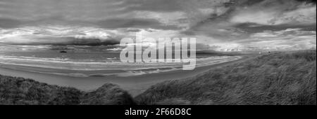 Costa frastagliata e spiaggia a Turnberry, Ayrshire, Scozia Foto Stock