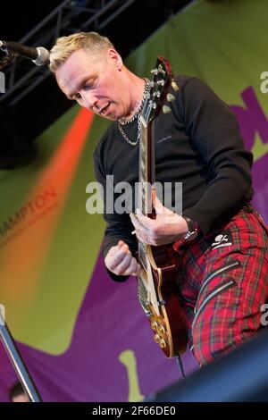 Kajagoogoo cantare dal vivo al Midlands Festival nel 2010 Foto Stock