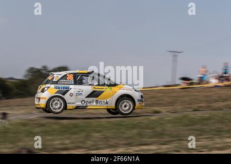 36 HUTTUNEN Jari (fin) LINNAKETO Antti (fin) Opel Adam R2 azione durante il Campionato europeo Rally 2017 ERC Barum rally, dal 25 al 27 agosto, a Zlin, Repubblica Ceca - Foto Gregory Lenenmand / DPPI Foto Stock