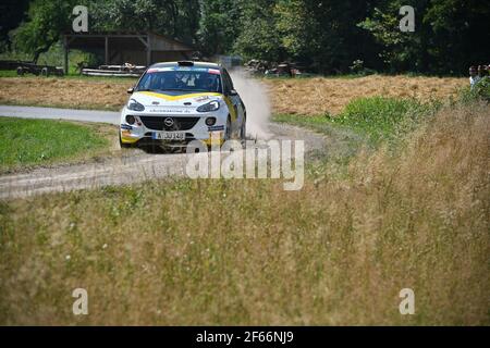 32 HUTTUNEN Jari (fin) LINNAKETO Antti (fin) Opel Adam R2 Azione durante il Campionato europeo Rally 2017 Rally Rzeszowski in Polonia dal 4 al 6 agosto - Foto Wilfried Marcon / DPPI Foto Stock