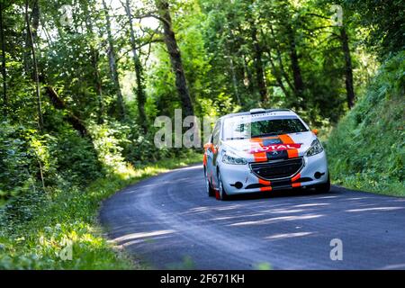 37 MAISANO Brandon e PEBEYRE Pierre, Peugeot 208 VTI R2, azione durante il rallye du Rouergue 2017, il 9 luglio, Rodez, Francia - Foto Thomas Fenetre / DPPI Foto Stock