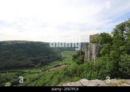 Le rovine del Castello di Reussenstein nel paesaggio del Giura svevo Foto Stock