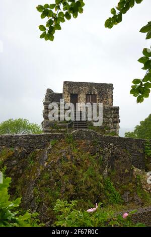 Tenere del castello Hohengundelfingen sulla Alb sveva in Germania Foto Stock