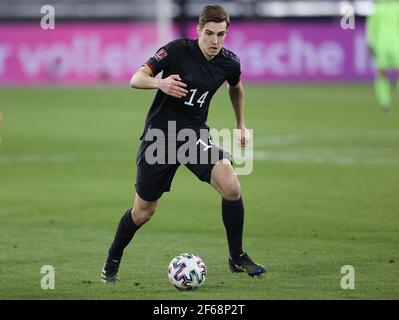 Duisburg, Germania. 2021. Firo: 25.03.2021 Fuvuball, Calcio: LV§nderspiel Nazionale Team WM qualifica Germania, GER-Islanda single action, Florian Neuhaus | Usage worldwide Credit: dpa/Alamy Live News Foto Stock