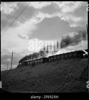 Le ferrovie dello stato, la locomotiva a vapore SJ, creditore SJ, sono rimaste in qualche luogo fuori dalla linea. Foto Stock