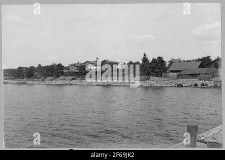 La stazione ferroviaria di Arvika è visibile nella foto inaugurata nel 1867. La casa della stazione è stata progettata dall'architetto gelsvärd. La rivista New Goods è stata costruita nel 1930. La pista nord-occidentale fu elettrificata nel 1937. Foto Stock