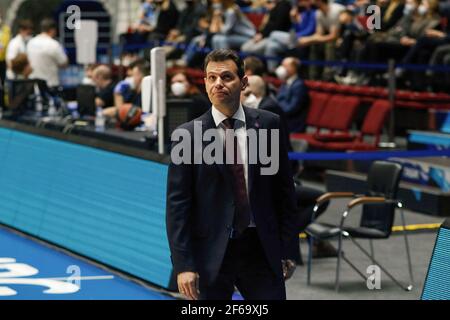 Il capo allenatore Dimitris Itoudis di CSKA è visto in azione durante il 32 Turkish Airlines Eurolega Regular Season Round 2020/2021, partita tra BC CSKA Mosca e Zenit San Pietroburgo presso la Sibur Arena. (Punteggio finale; Zenit San Pietroburgo 74:86 CSKA) Foto Stock