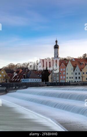 Dawn at the weir at River Lech in Landsberg, Baviera, Germania Foto Stock