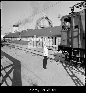 Presso il terminal dei traghetti di Malmö. Le ferrovie dello stato, SJ da Lok. Foto Stock