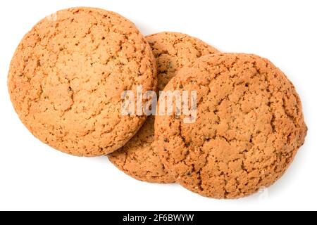 Biscotti fatti in casa. Tre biscotti dolci a base di farina d'avena. Gustoso biscotto in primo piano ad alta risoluzione isolato su sfondo bianco vista dall'alto. Homemad Foto Stock