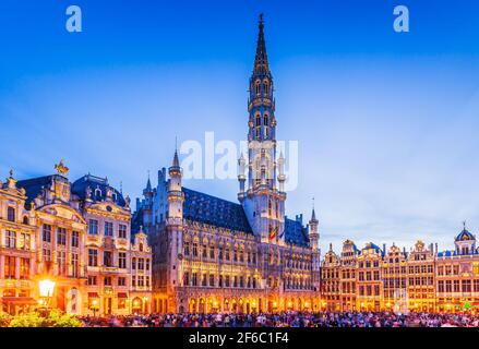 Bruxelles, Belgio. La Grand Place. La piazza del mercato circondata da Guild Halls. Foto Stock