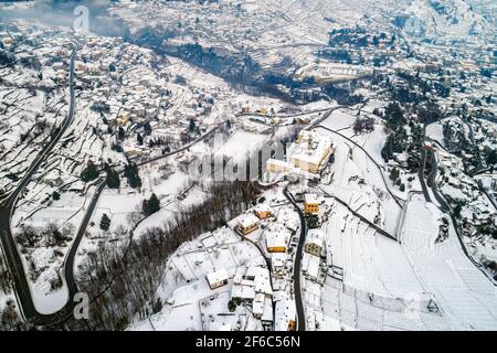 Valtellina (IT), Sondrio, Sant'Anna, Convento di San Lorenzo, veduta aerea Foto Stock