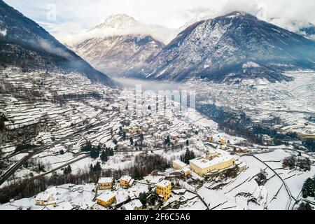 Valtellina (IT), Sondrio, Sant'Anna, Convento di San Lorenzo, veduta aerea Foto Stock