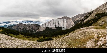 Vista panoramica dal rifugio Bettelwurf in Tirolo, Austria Foto Stock