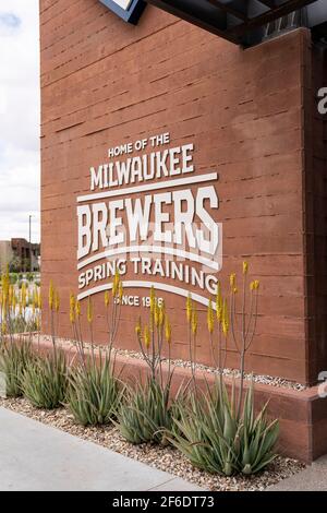 Chicago White Sox Visita Milwaukee Brewers presso gli American Family Fields di Phoenix durante una partita di allenamento primaverile, venerdì 26 marzo 2021, a Phoenix, AZ. Foto Stock