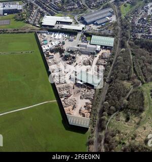 Vista aerea del Centro di riciclaggio Hadfield Wood Recyclers a Droylsden, Manchester Foto Stock
