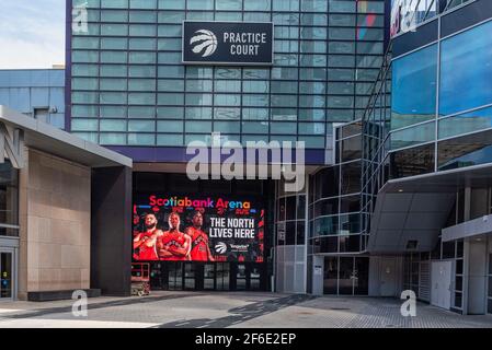 Ingresso vuoto all'area del centro commerciale Scotiabank Arena La pandemia di Covid-19 Foto Stock