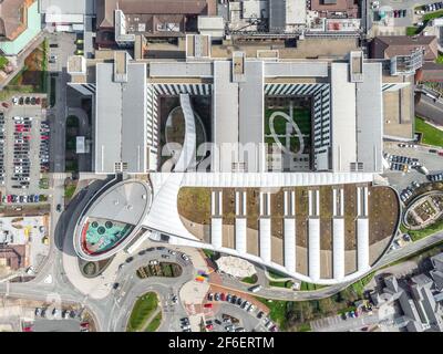 Kings Mill Hospital Mansfield Nottingham moderno nuovo edificio NHS colorato architettura vista aerea drone fotografia emergenza centro medico salute Foto Stock