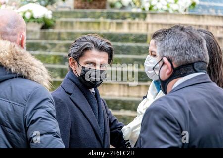 Parigi, Francia. 11 Marzo 2021. Gautier Capucon partecipa ai funerali di Patrick Dupond nella chiesa di St Roch il 11 marzo 2021 a Parigi, Francia. Foto Stock