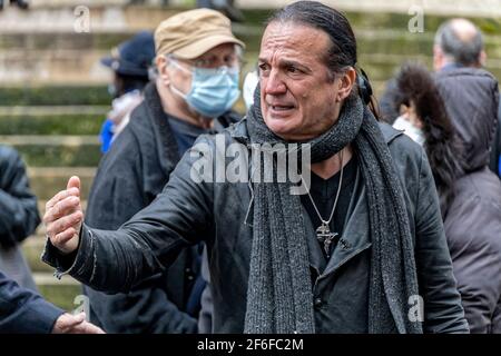 Parigi, Francia. 11 Marzo 2021. Francis Lalanne partecipa ai funerali di Patrick Dufond nella chiesa di St Roch il 11 marzo 2021 a Parigi, Francia. Foto Stock