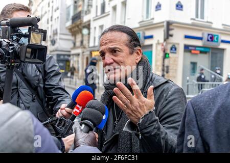 Parigi, Francia. 11 Marzo 2021. Francis Lalanne partecipa ai funerali di Patrick Dufond nella chiesa di St Roch il 11 marzo 2021 a Parigi, Francia. Foto Stock