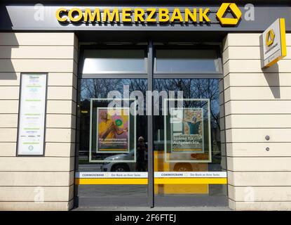 Ramo della Commerzbank a Berlino, Germania Foto Stock