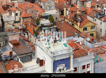 Tetto della Torre dell'Orologio, Torre di San Marco, Piazza San Marco, Venezia Foto Stock