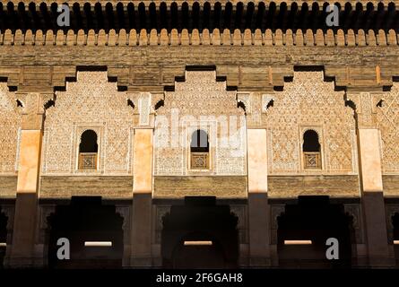 Architettura a ben Youssef Madrasa a Marrakech Marocco Foto Stock
