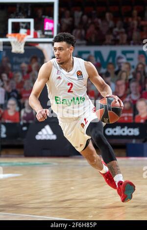 Monaco, Germania. 30 Marzo 2021. Pallacanestro: Eurolega, FC Bayern München - Fenerbahce Istanbul all'Audi Dome. Il bayern Wade Baldwin di Monaco gioca la palla. Credit: Attias Balk/dpa/Alamy Live News Foto Stock