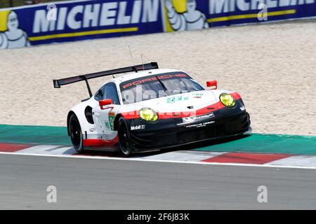 91 LIETZ Richard (aut), MAKOWIECKI Frederic (fra), Porsche 911 RSR del team Porsche GT, in azione durante il Campionato Mondiale FIA WEC Endurance 2017 6 ore di Nurburgring, Germania, dal 14 al 16 luglio - Foto Clemente Marin / DPPI Foto Stock