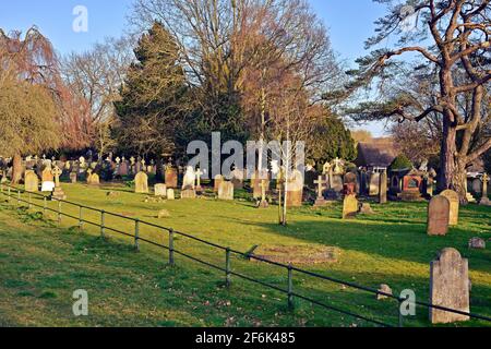 Cimitero di Churchyard Foto Stock