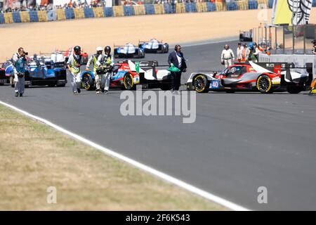 Inizio del giro di formazione durante la 2017 ore di gara e sfilata le Mans 24, dal 16 al 18 giugno sul circuito di le Mans, Francia - Foto Florent Gooden/DPPI Foto Stock