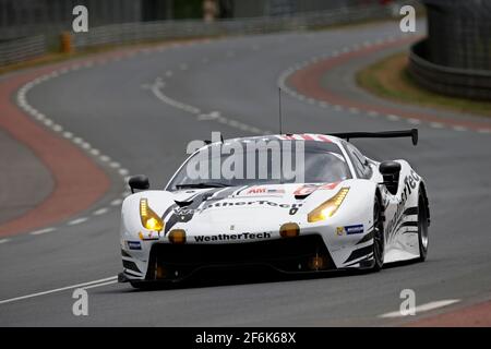 62 MAC NEIL Cooper (usa), SWEEDLER William (usa), BELL Townsend (usa), Ferrari 488 GTE team Scuderia corsa, azione durante la 24 le Mans 2017 ore test day, il 4 giugno sul circuito di le Mans, Francia - Foto Jean Michel le Meur / DPPI Foto Stock