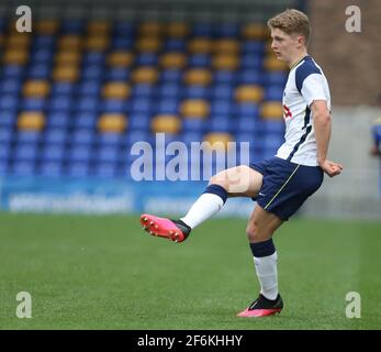 WIMBLEDON INGHILTERRA - MARZO 31: Matthew Craig di Tottenham Hotspur under 18s durante fa Youth Cup quarto round vero e proprio tra AFC Wimbledon e Tottenh Foto Stock