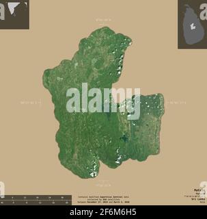 Matale, distretto dello Sri Lanka. Immagini satellitari Sentinel-2. Forma isolata su fondo solido con sovrapposizioni informative. Contiene Copernicu modificato Foto Stock