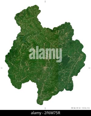 Bac Kan, provincia del Vietnam. Immagini satellitari Sentinel-2. Forma isolata su bianco. Descrizione, ubicazione della capitale. Contiene Copernicu modificato Foto Stock