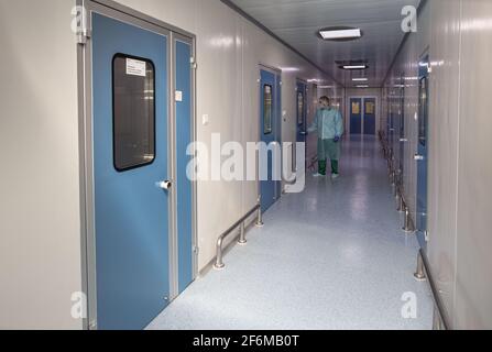 Foto dei locali e delle attrezzature di produzione farmaceutica e chimica. Foto Stock