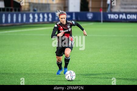 Malmö, Svezia. 1 Aprile 2021. Hanna Glass (5) di Bayern Monaco ha visto nella seconda tappa dei quarti di finale della UEFA Women's Champions League a Malmö Idrottsplats a Malmö, Svezia. (Photo Credit: Gonzales Photo/Alamy Live News Foto Stock