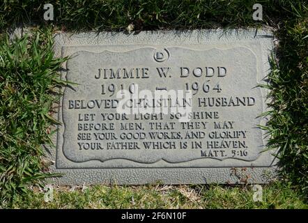 Los Angeles, California, USA 30 marzo 2021 una visione generale dell'atmosfera dell'attore Jimmie Dodd's grave al Forest Lawn Memorial Park Hollywood Hills il 30 marzo 2021 a Los Angeles, California, USA. Foto di Barry King/Alamy Stock foto Foto Stock
