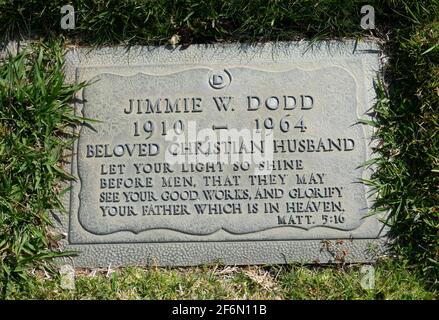 Los Angeles, California, USA 30 marzo 2021 una visione generale dell'atmosfera dell'attore Jimmie Dodd's grave al Forest Lawn Memorial Park Hollywood Hills il 30 marzo 2021 a Los Angeles, California, USA. Foto di Barry King/Alamy Stock foto Foto Stock